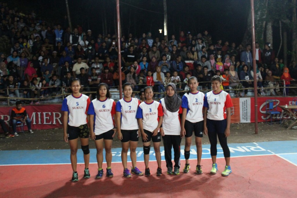 Tim Andescot Putri saat berlaga di Turnamen Bola Voli Andescot Semi Open Wonogiri 2016.